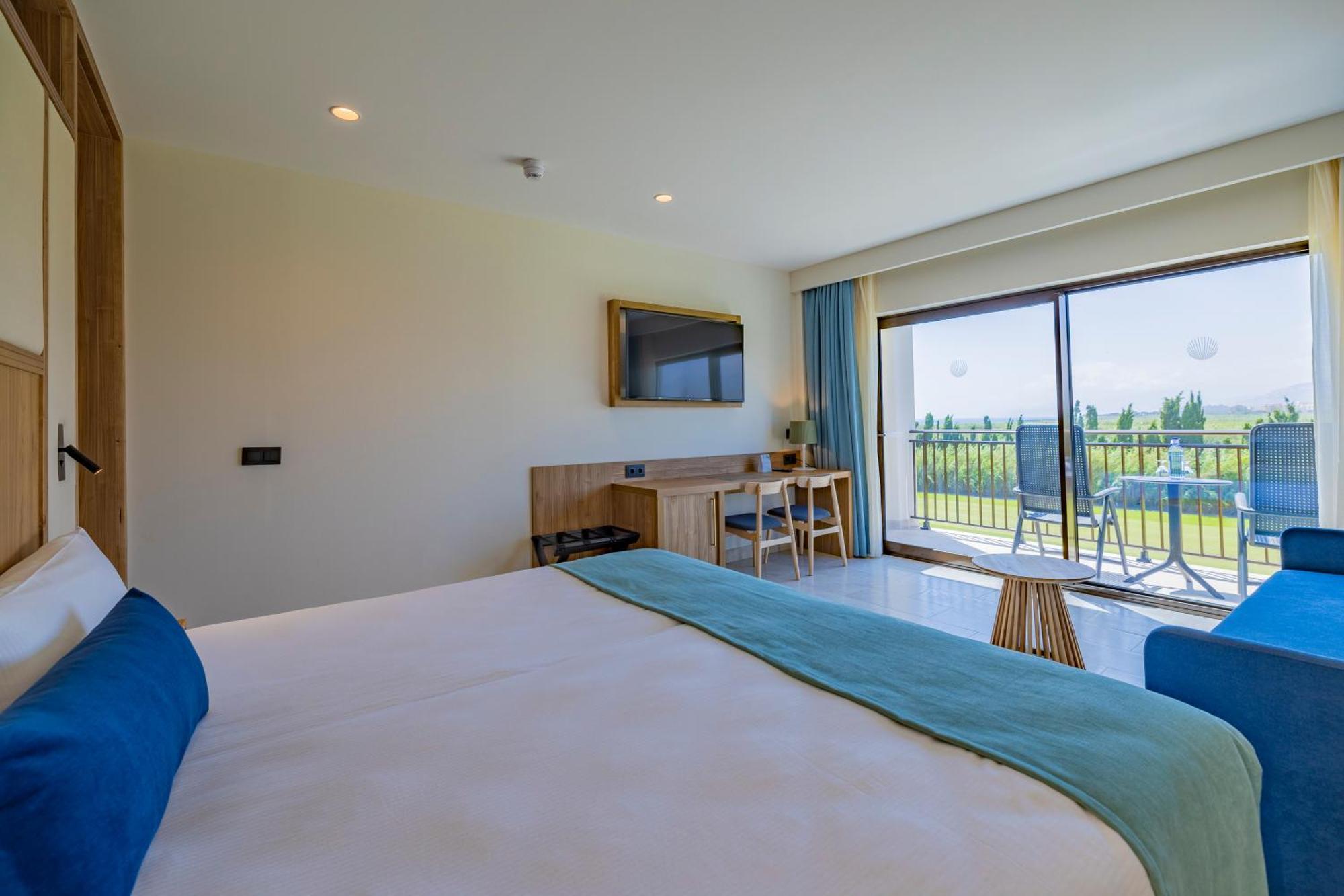 Impressive Playa Granada Golf Hotel Motril Exterior foto