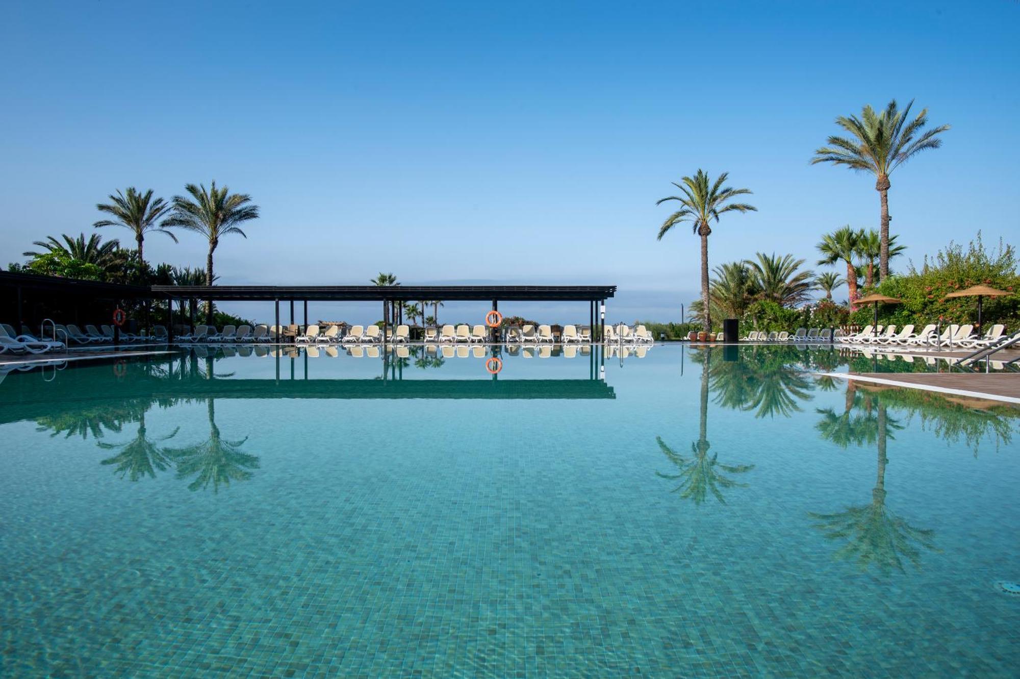 Impressive Playa Granada Golf Hotel Motril Exterior foto