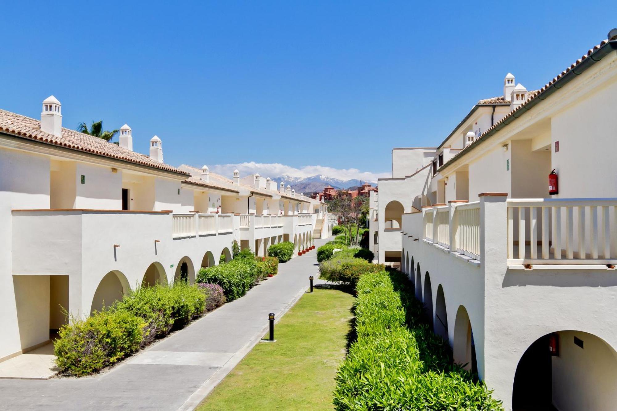 Impressive Playa Granada Golf Hotel Motril Exterior foto